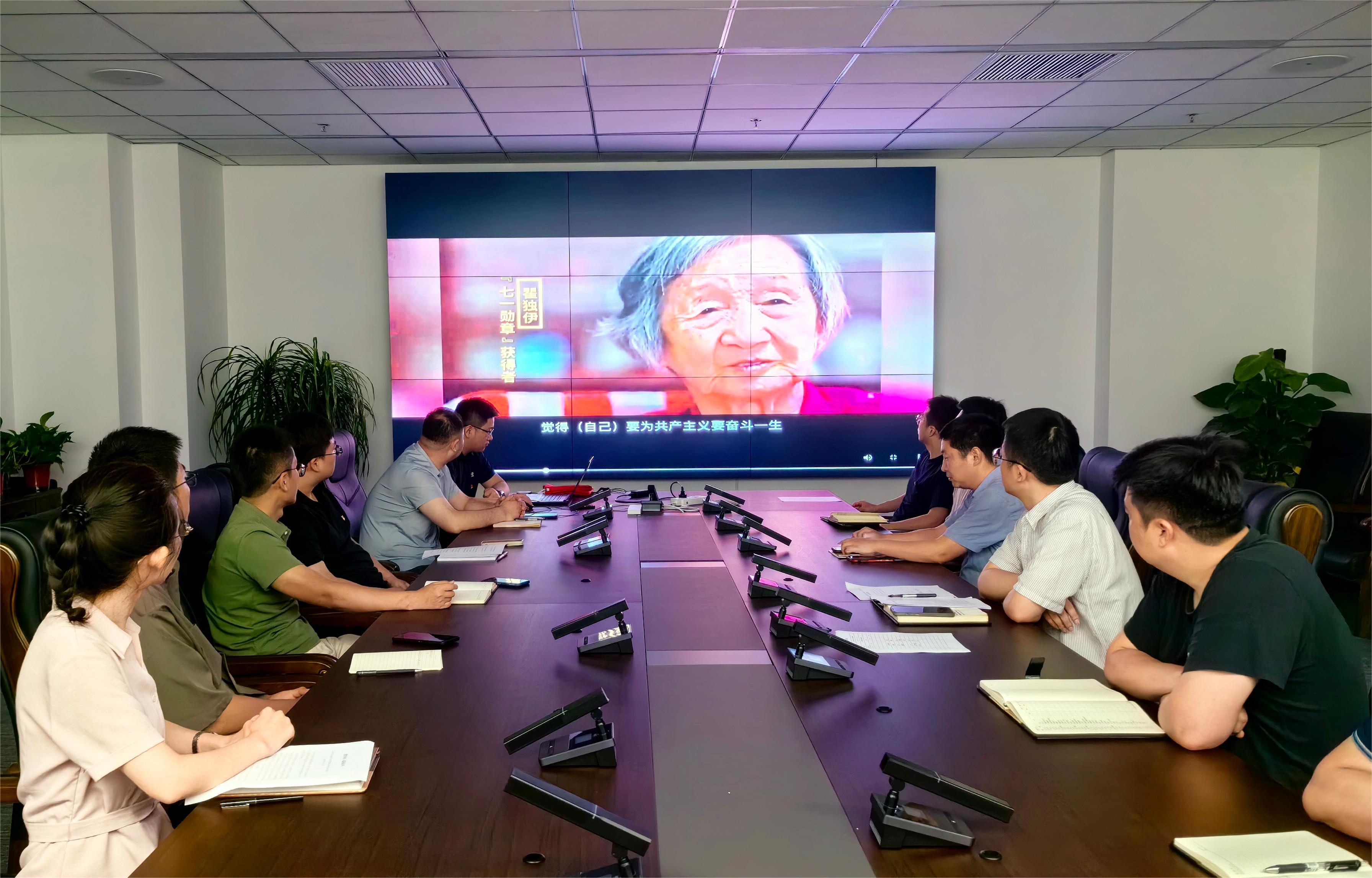 48245e0636c78892847a331e66e6b06.jpg 48245e0636c78892847a331e66e6b06.jpg