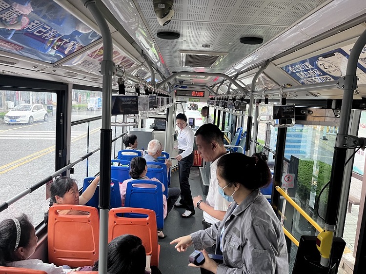 现场稽查1.jpg 现场稽查1.jpg